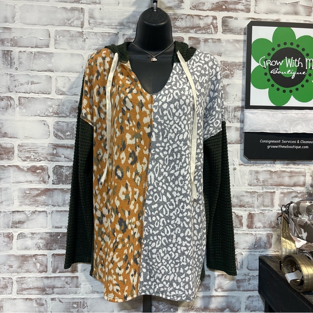 Bibi Leopard Print Colorblock Hoodie womens small